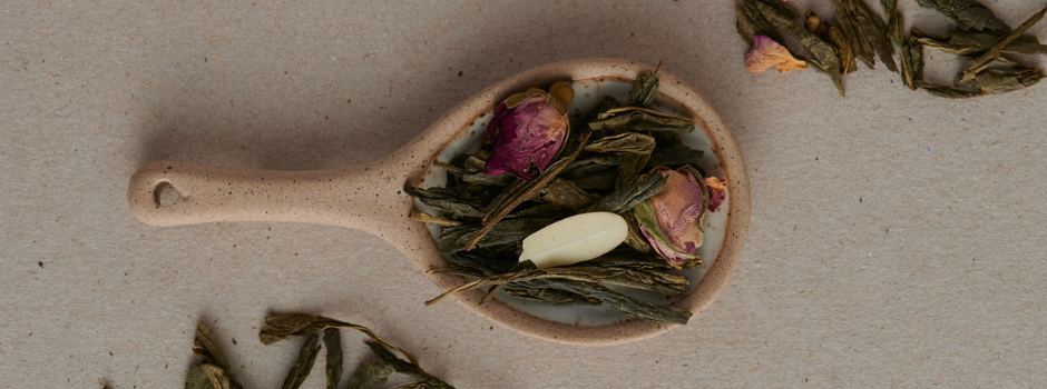 Exploring Greek Herbal Wonders: The Benefits of Our Curated Teas